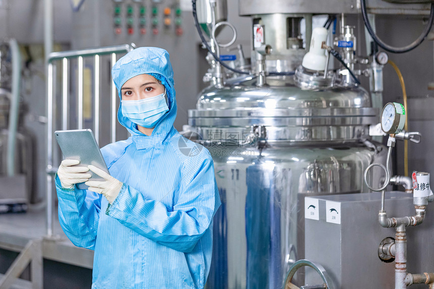 數(shù)字化浪潮下的化工技術(shù)工人 當(dāng)平板電腦遇見計算機技術(shù)開發(fā)